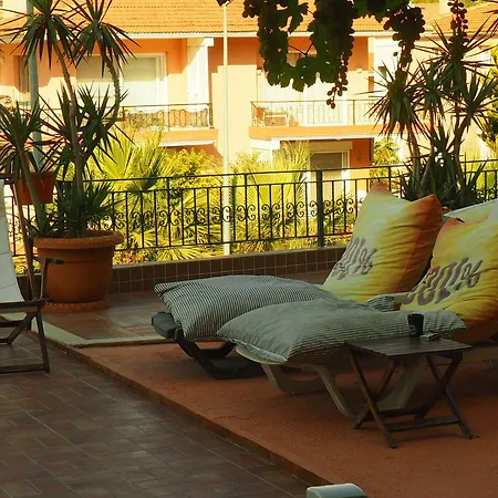 Atlas Hotel Çeşme